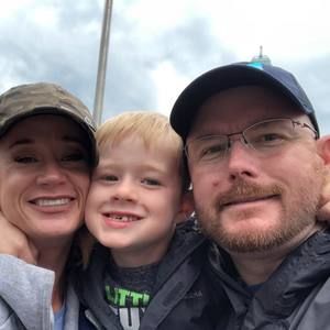 Meet your Posher, Tom